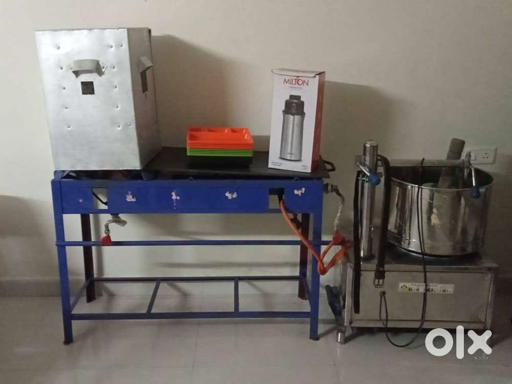 Hotel setup brand new grinder tables plates tea plask