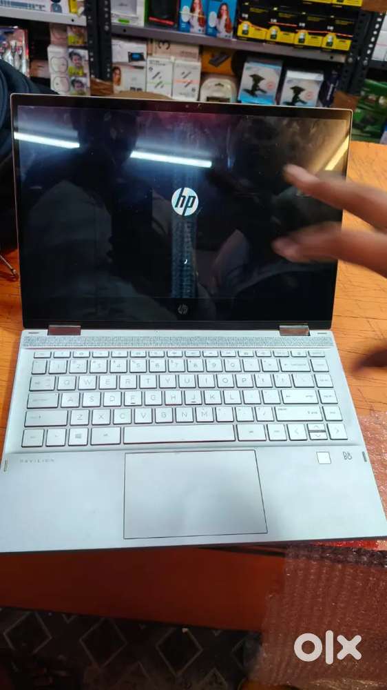 hp pavilion i5 11th gen  8 GB RAM 512 SSD