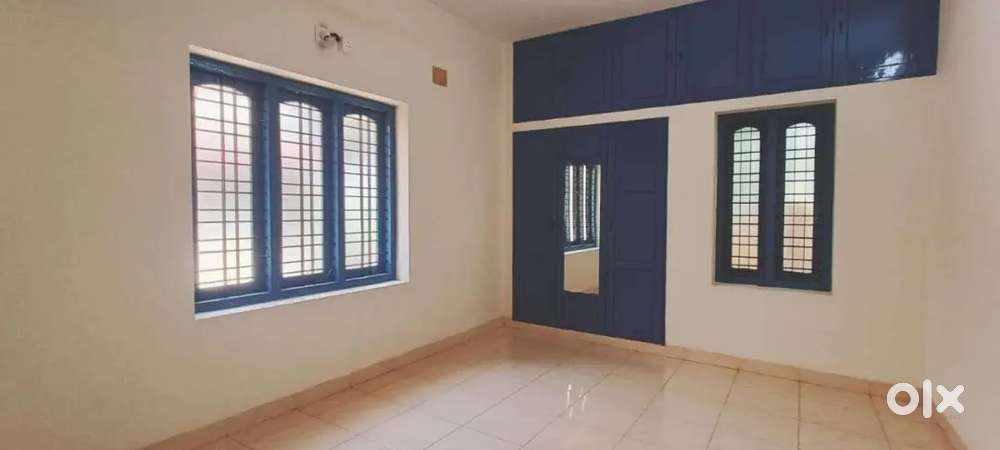 At Peroorkada 2BHK first floor house for rent