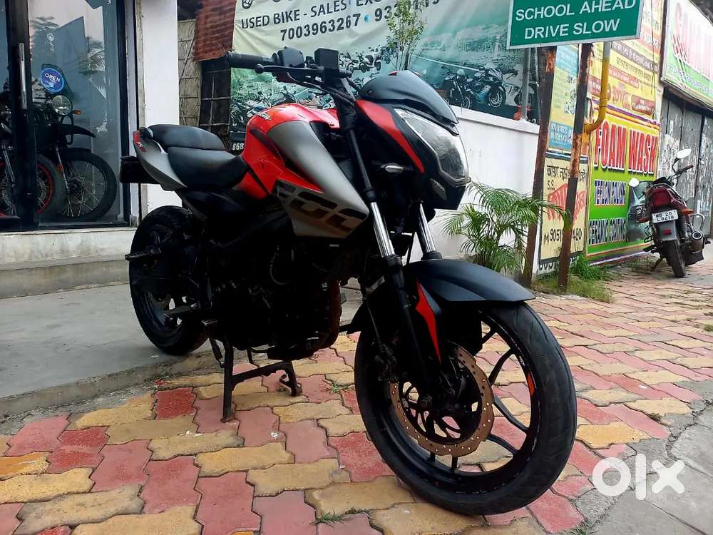 BAJAJ NS 200 ALMOST GOOD CONDITIONS BIKE