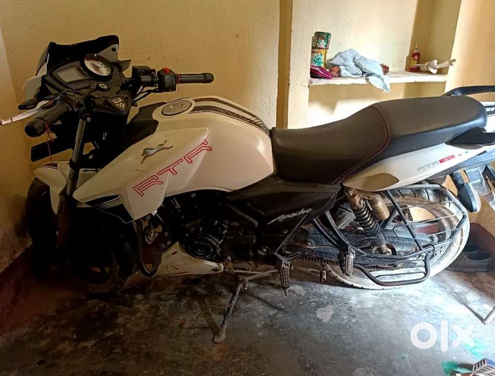 Apache RTR 180