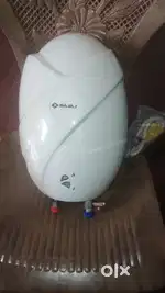 BAJAJ FLORA INSTANT WATER HEATER 3 LTR,,,