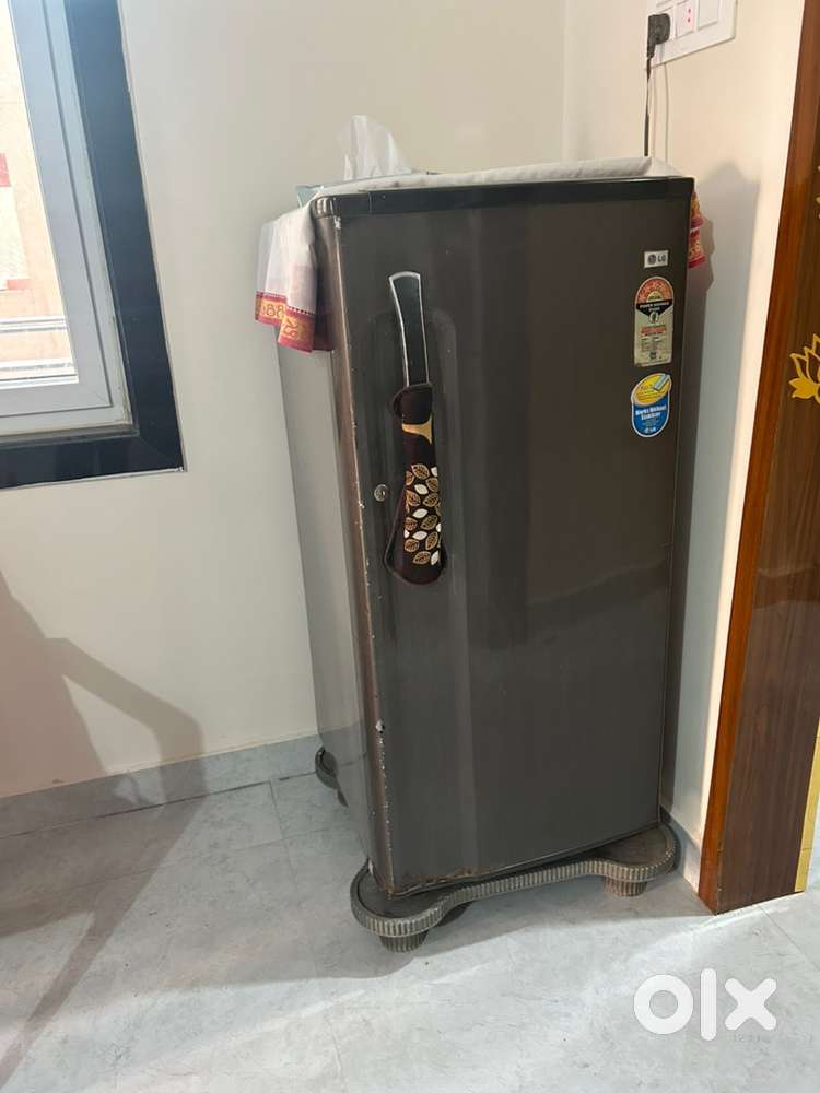 Single door fridge