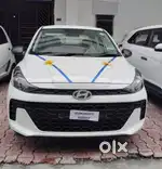 NEW TAXI HYUNDAI AURA (min dp) showroom