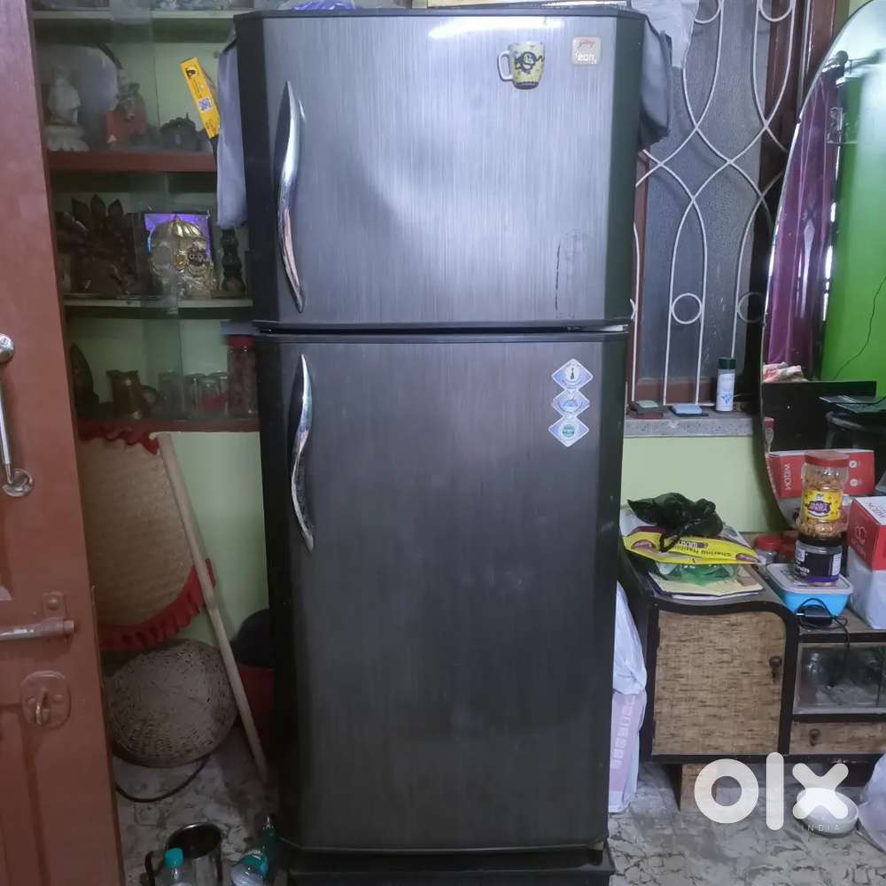 Sell of a double door refrigerator