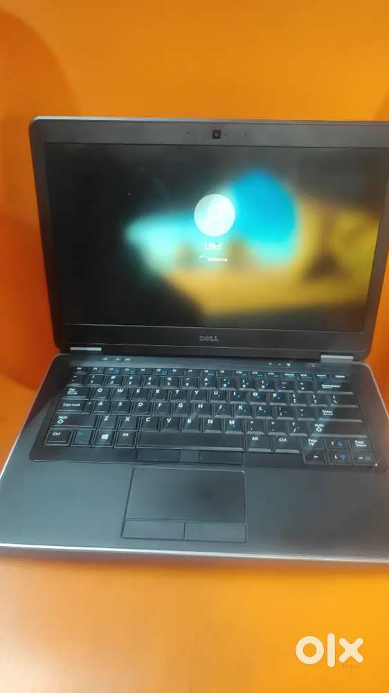 Dell latitude slim 7440 model i7-4th gen,256gb SSD,8gb,14 cam rs14800