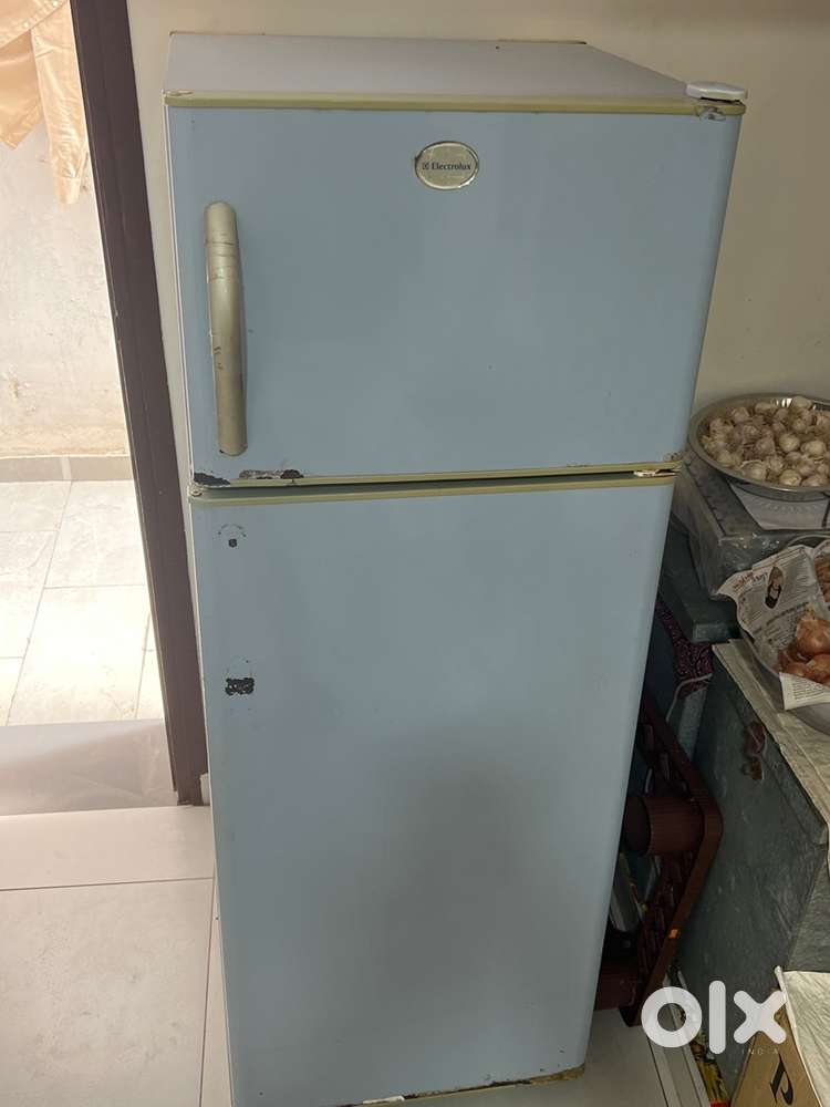 320 liter Electrolux fridge