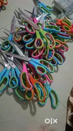 Scissors gorilla company 4 ka 100rs         50 piece available