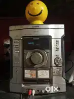 Sony system   with original remote without speakers FM and aux