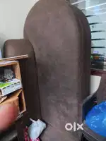 A . Single  piece SoFa 4. Seater