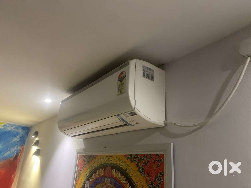 Daikin 1.5 Ton 3 Star Inverter Split AC
