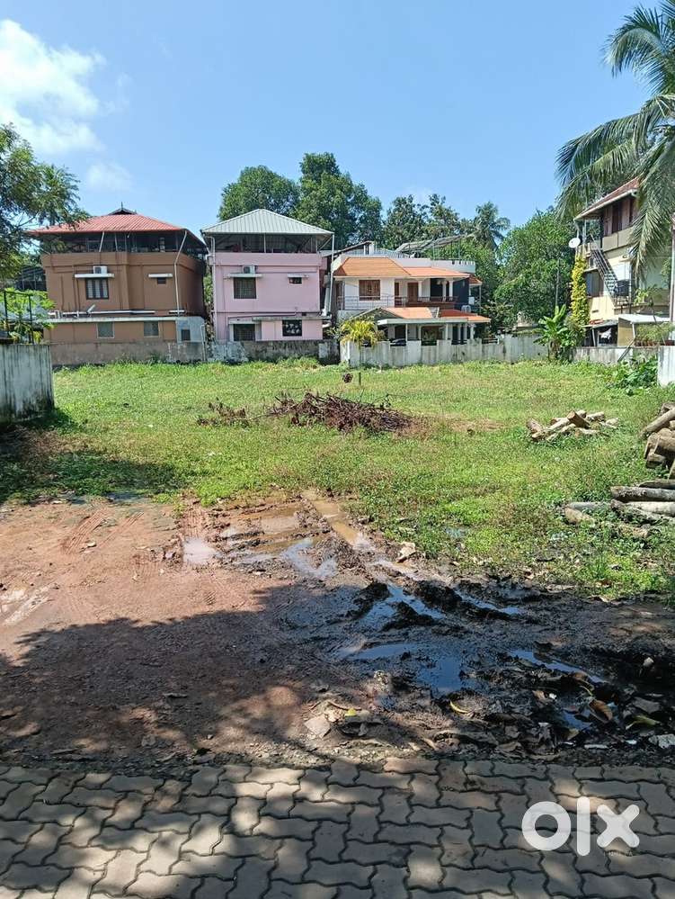 32 cent land plot for sale in thripunithura