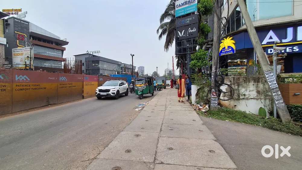 21 Cent Plot For Sale Kakkanad, Seaport Airport Road 100 mtr