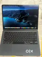 Macbook air 13inch M3 8GB memory