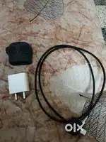 APPLE ORIGNAL 20W CHARGER