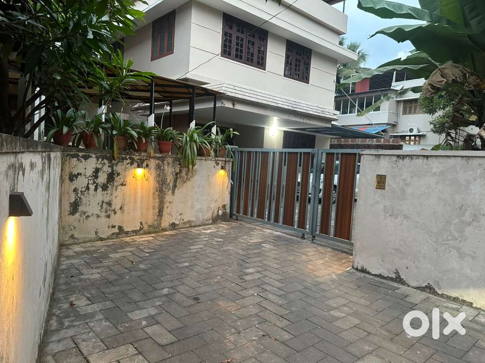 2 BHK WALKABLE DISTANCE FROM  MIMS AND LULU 2 AC room fridge washing m