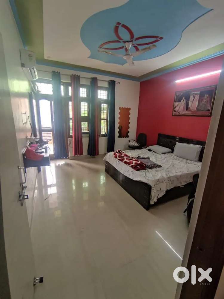 2 ROOM KITCHEN SET AVAILABLE WITH BED AND AVAILABLE ON GROUND FLOOR