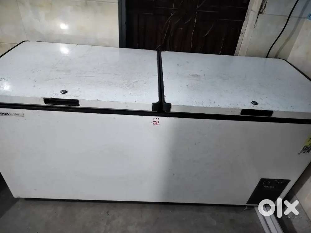 Voltas 500 L Double Door Freezer