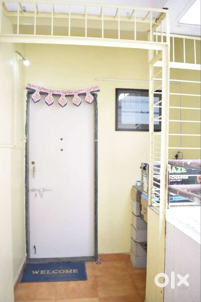 Posh FF 4 BHK flat for rent (m/f bachelors ok)