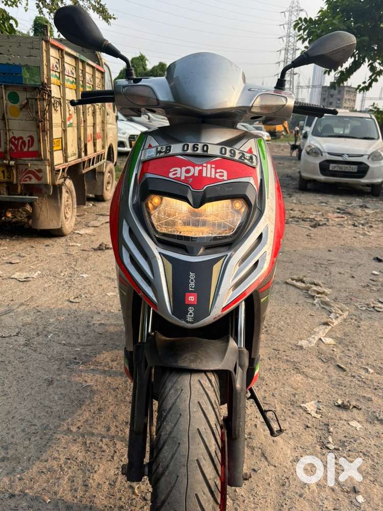 Aprilia sr 150 race