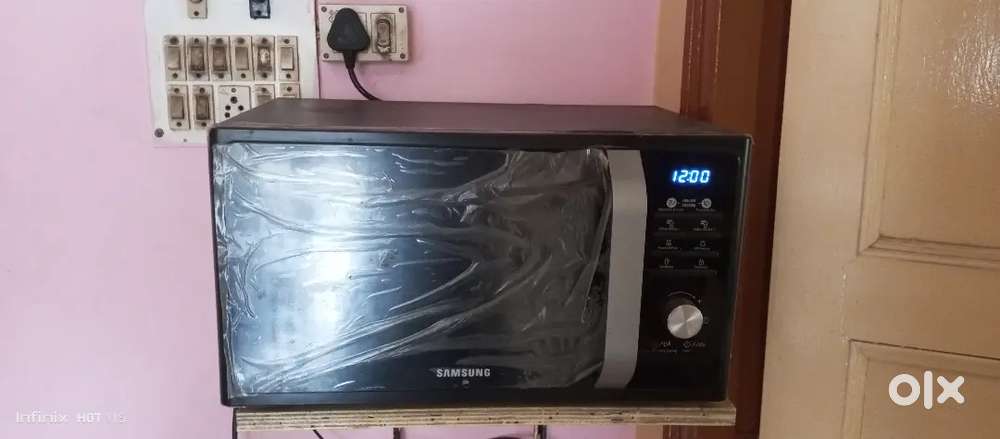 5 yrs old Micro Oven