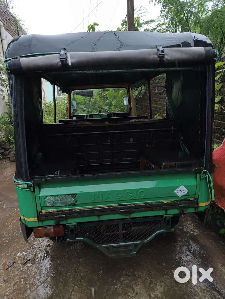 Piaggio auto CNG single calender