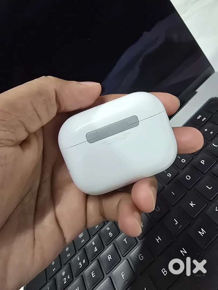 Airpods pro 3 case brand new with bill