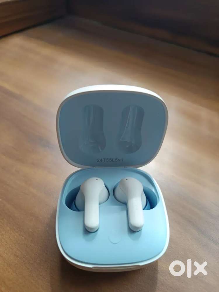 Boult Audio Earbuds W20
