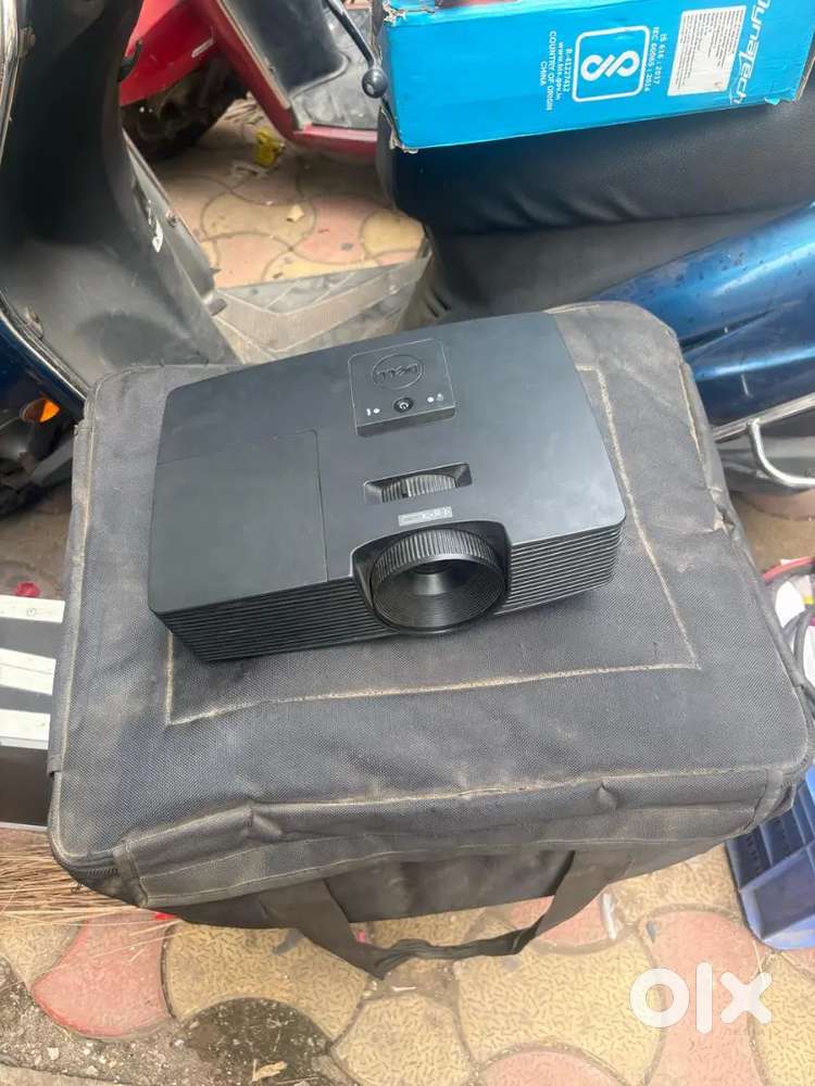 Projector and screen