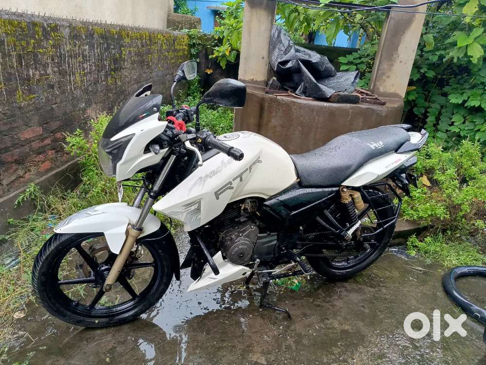 Superb condition apache rtr 180 like new