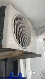 Dakin ac 1.5 ton