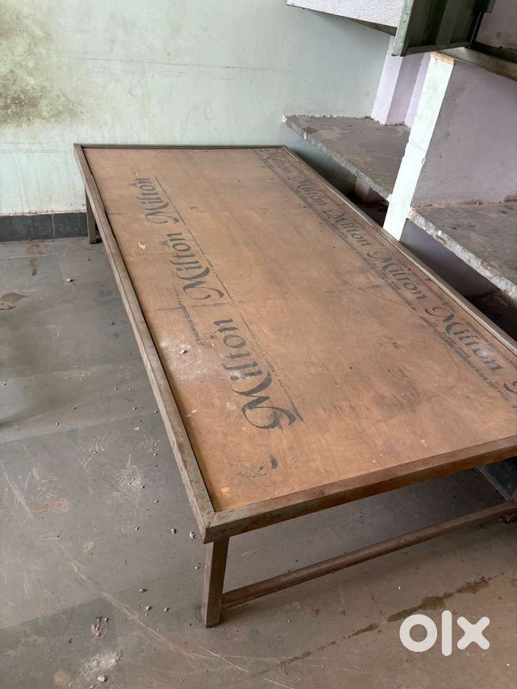 Iron bed for Hostel PG