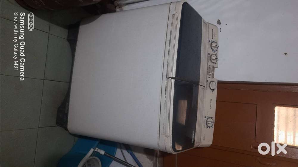 Samsung semi automatic washing machine