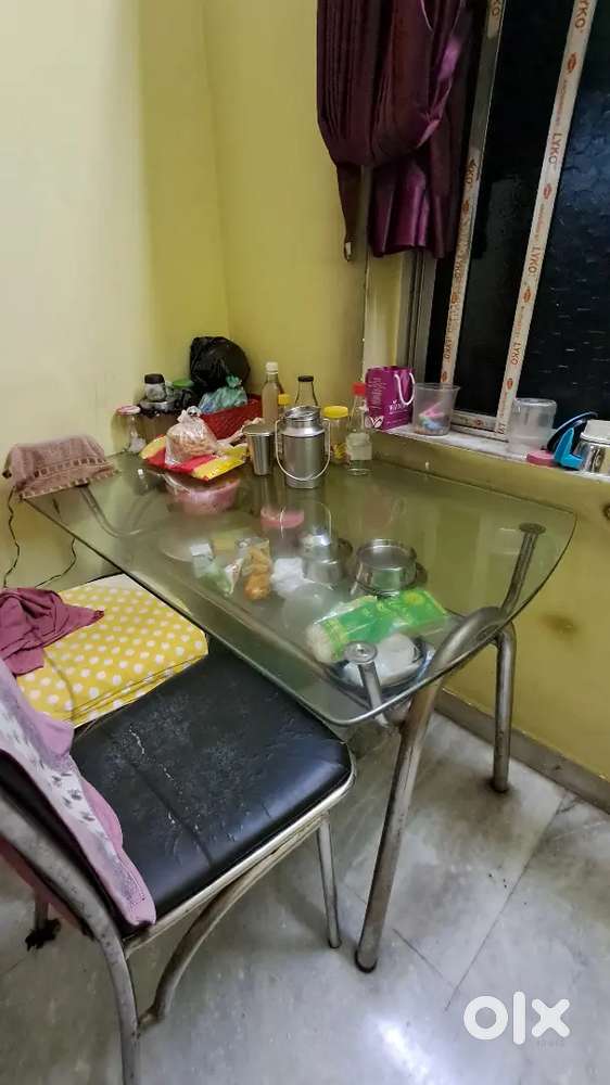 Glass dining table 4 seater