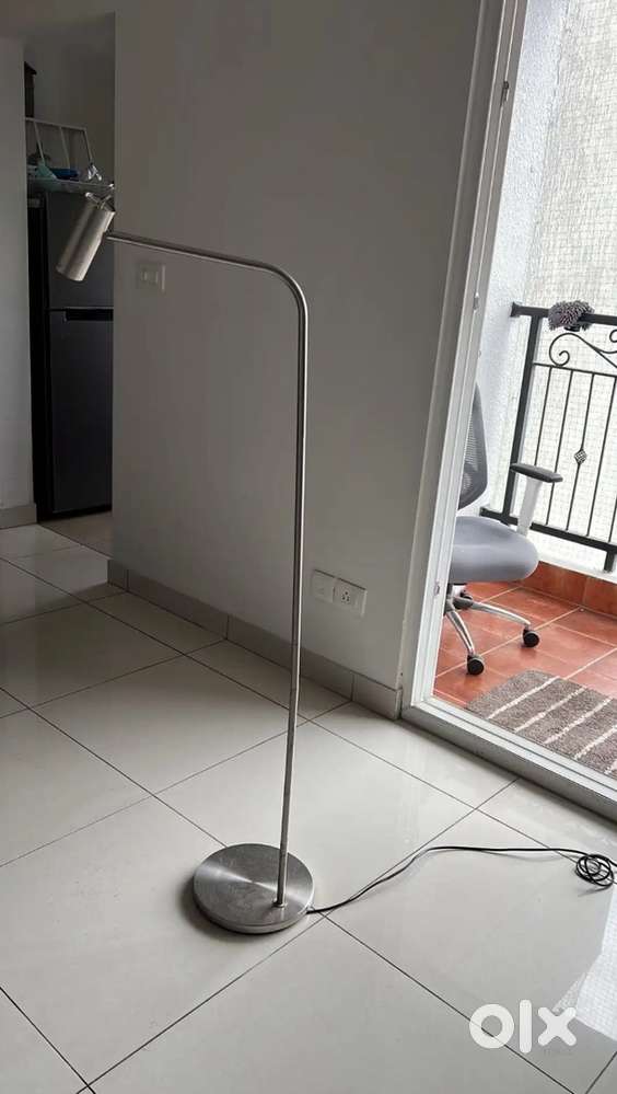 Moveout sale, selling multiple items