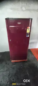 Fridge/Whirlpool refrigerator
