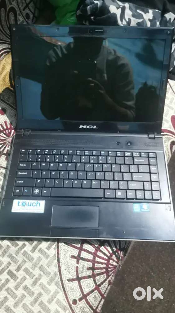 Laptop Hcl i5 2nd generation