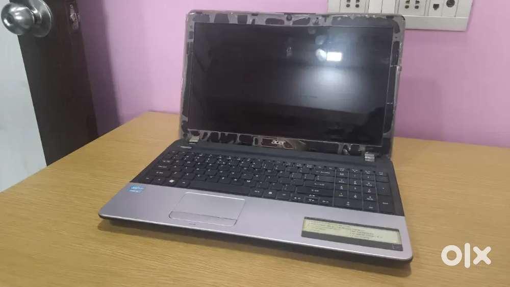 Acer Aspire E1-571 Laptop  i3  4GB RAM  500GB HDD  With Charger