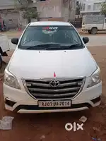 Toyota Innova 2010 v option