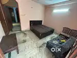 MASTER BED ROOM AVAILABLE IN 3BHK FLAT WITH NO BROKERAGE