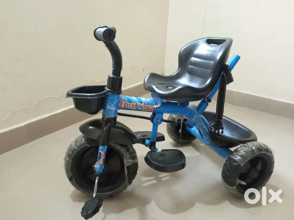 Kids tricycle