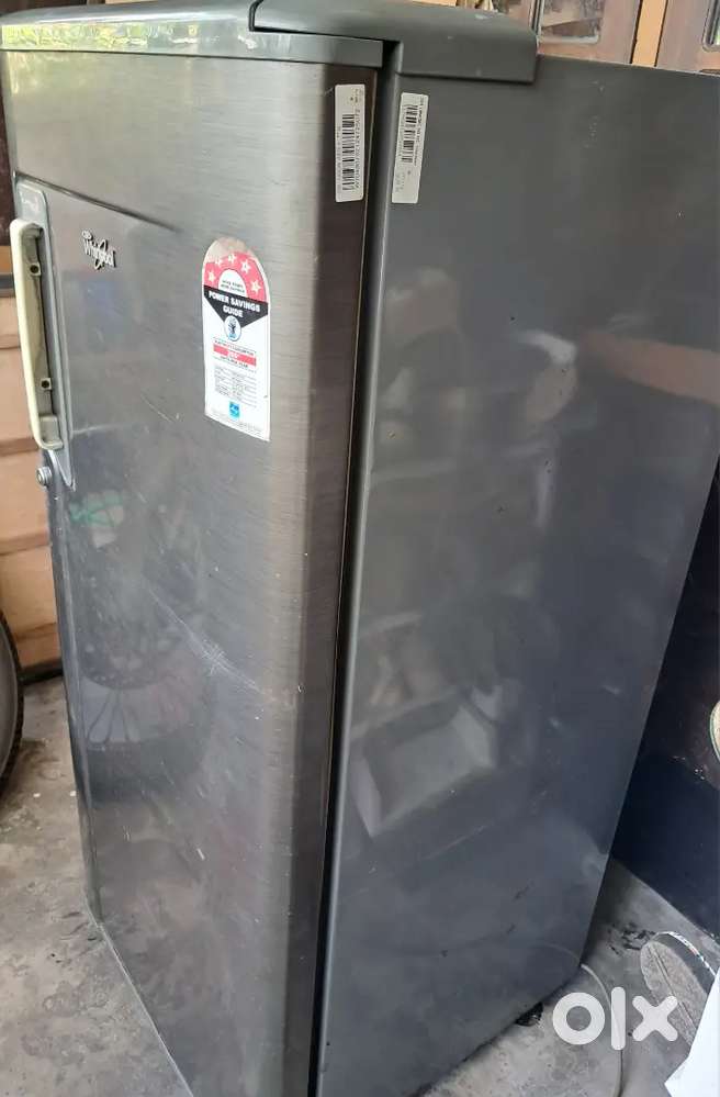 Whirl pool fridge single door(second hand )