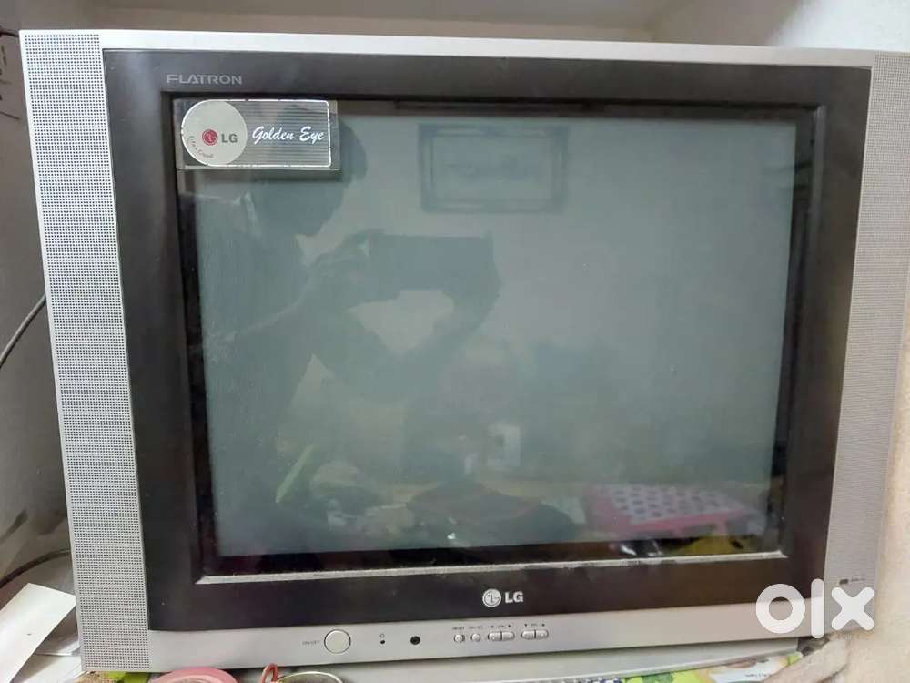 LG crt tv for sell