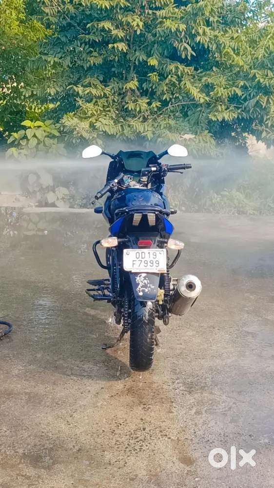 Bajaj pulsar 220F