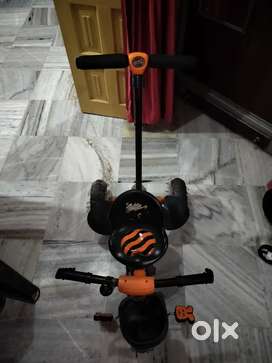 Kids trycycle