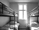 Hostel ke liye care taker chaiye rehna wahi per padenga