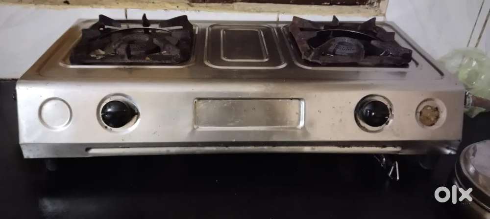 Gas  stove in  good  condition with  affordable price  for sale urgent
