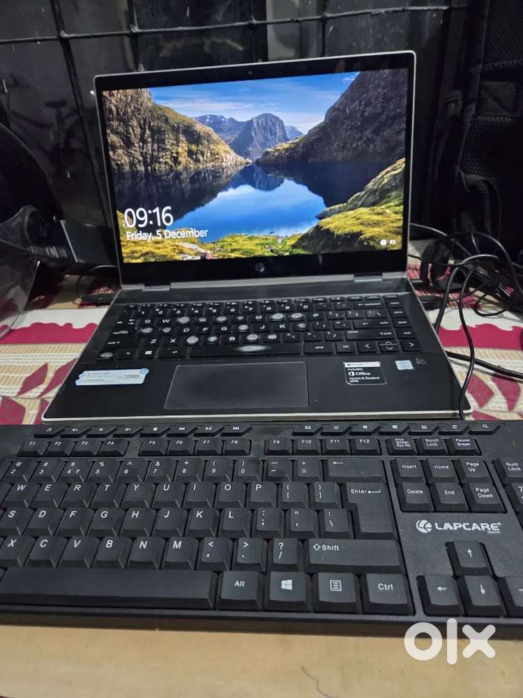 BEAUTIFUL TOUCH SCREEN HP LAPTOP