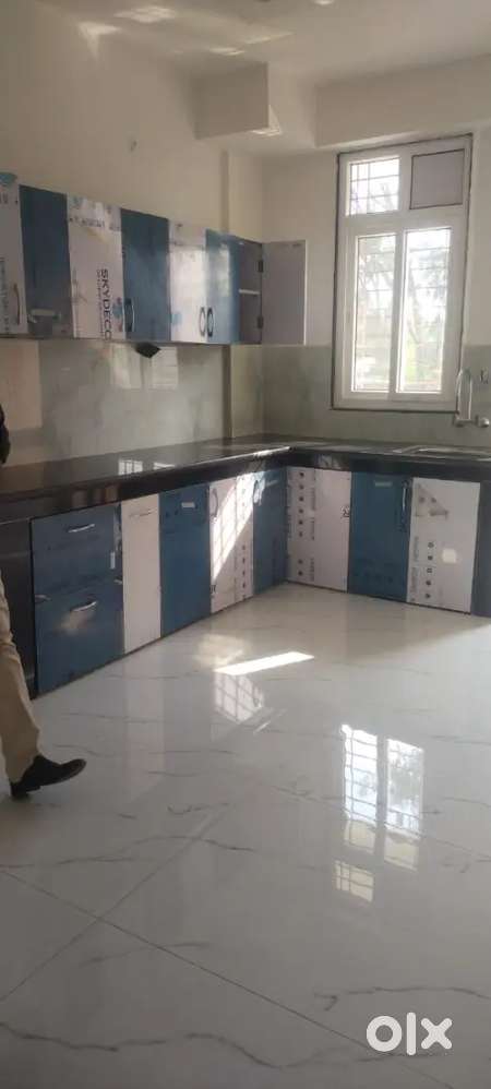 2bhk 3bhk 4bhk available hai