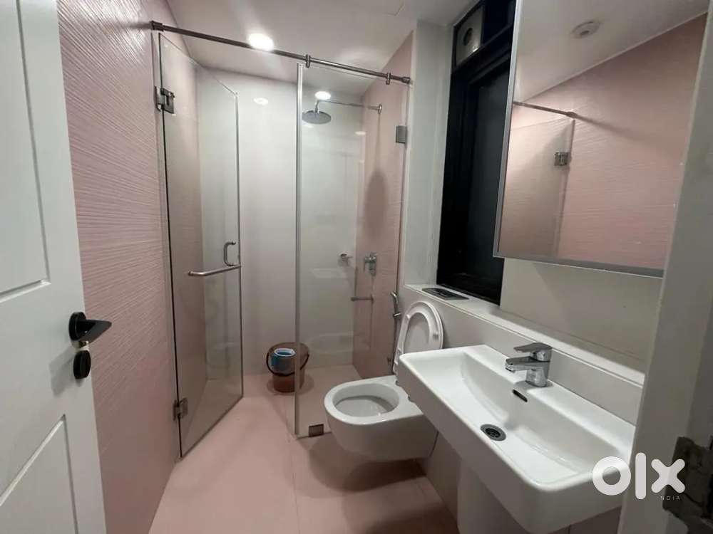3.5bhk furnished flat at Ameena heights